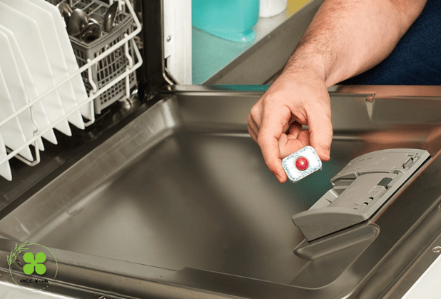 Cách dùng viên rửa bát