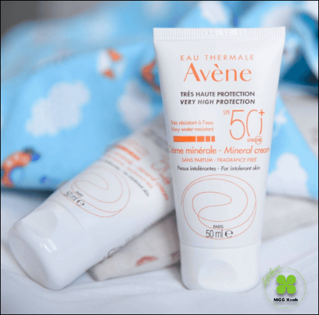 kem-chong-nang-nang-tone-avene-very-high-protection-mineral-lotion