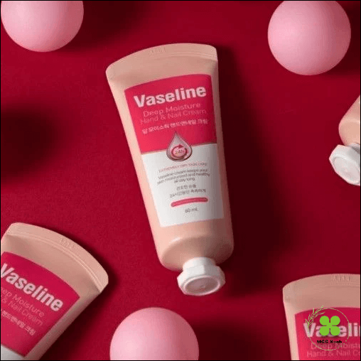 kem-duong-da-tay-va-mong-vaseline-deep-moisture-hand-nail-cream